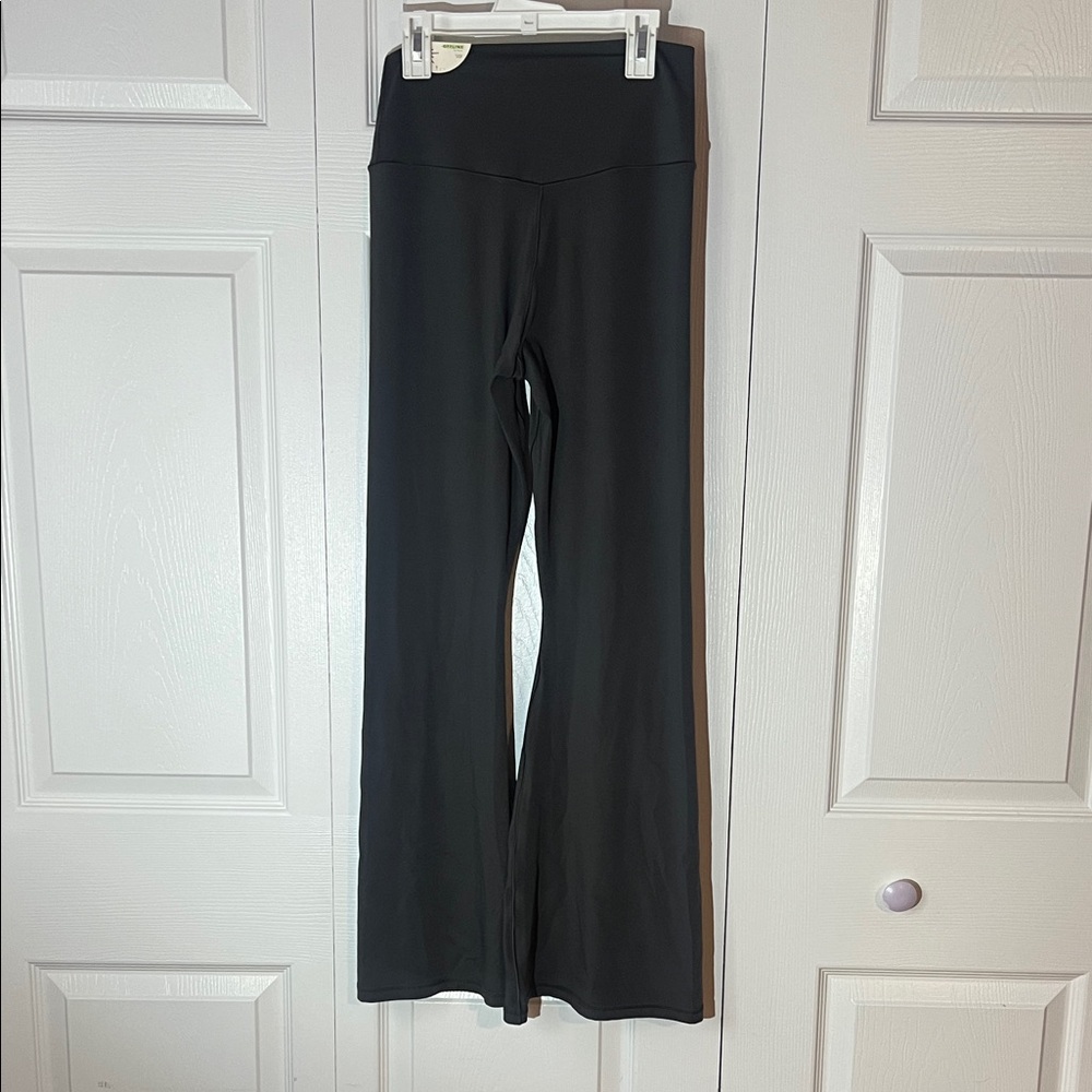 Aerie Women's Flared Pants - Picture 2 of 3